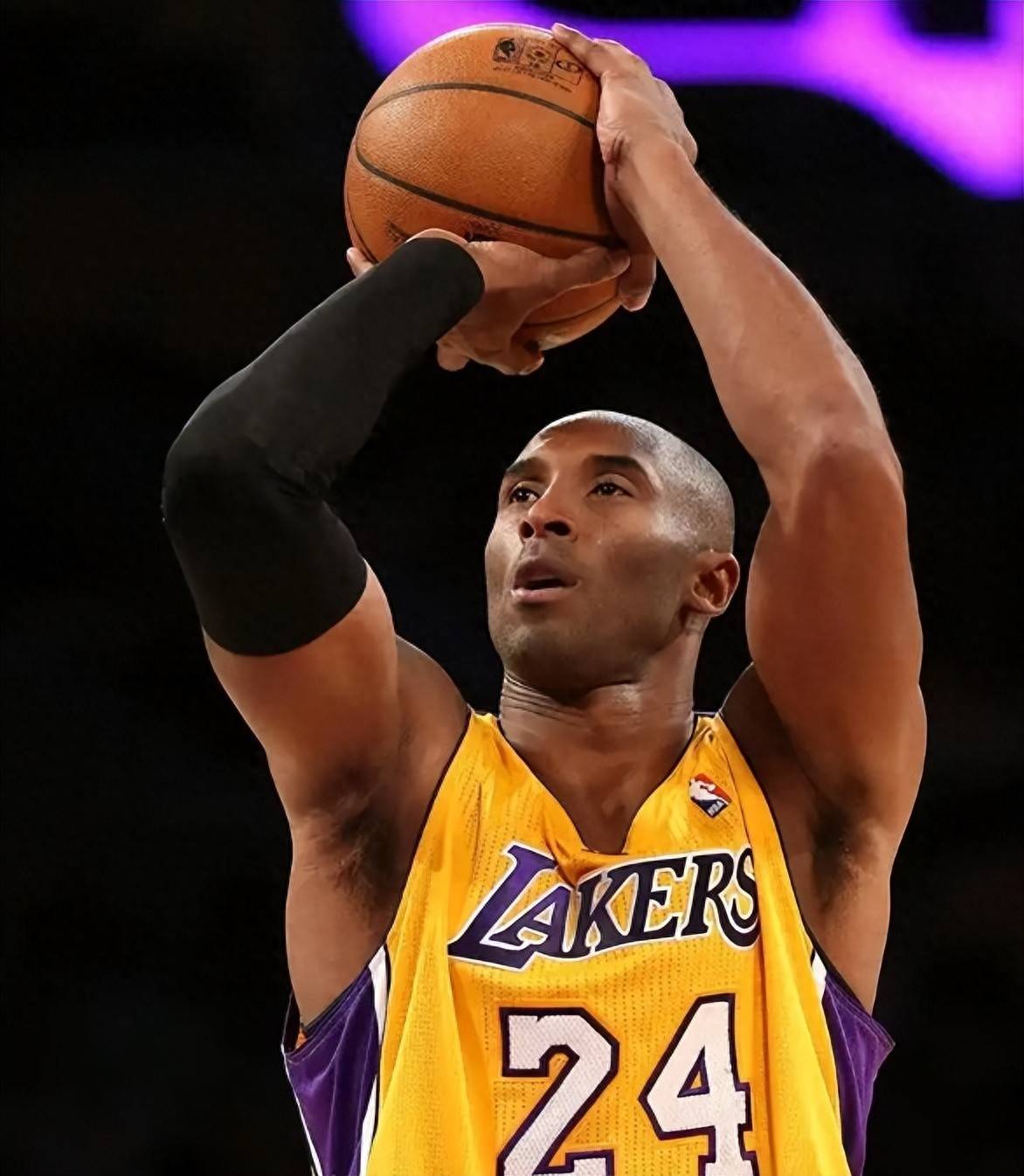 关于NBA常规赛倒计时,洛杉矶湖人关键时刻刷新队史纪录,细节引发关注,震撼外界,资深球员宣示担当的信息 关于NBA常规赛倒计时,洛杉矶湖人关键时刻刷新队史纪录,细节引发关注,震撼外界,资深球员宣示担当的信息